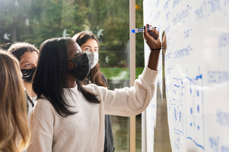 Miss Porter's School students